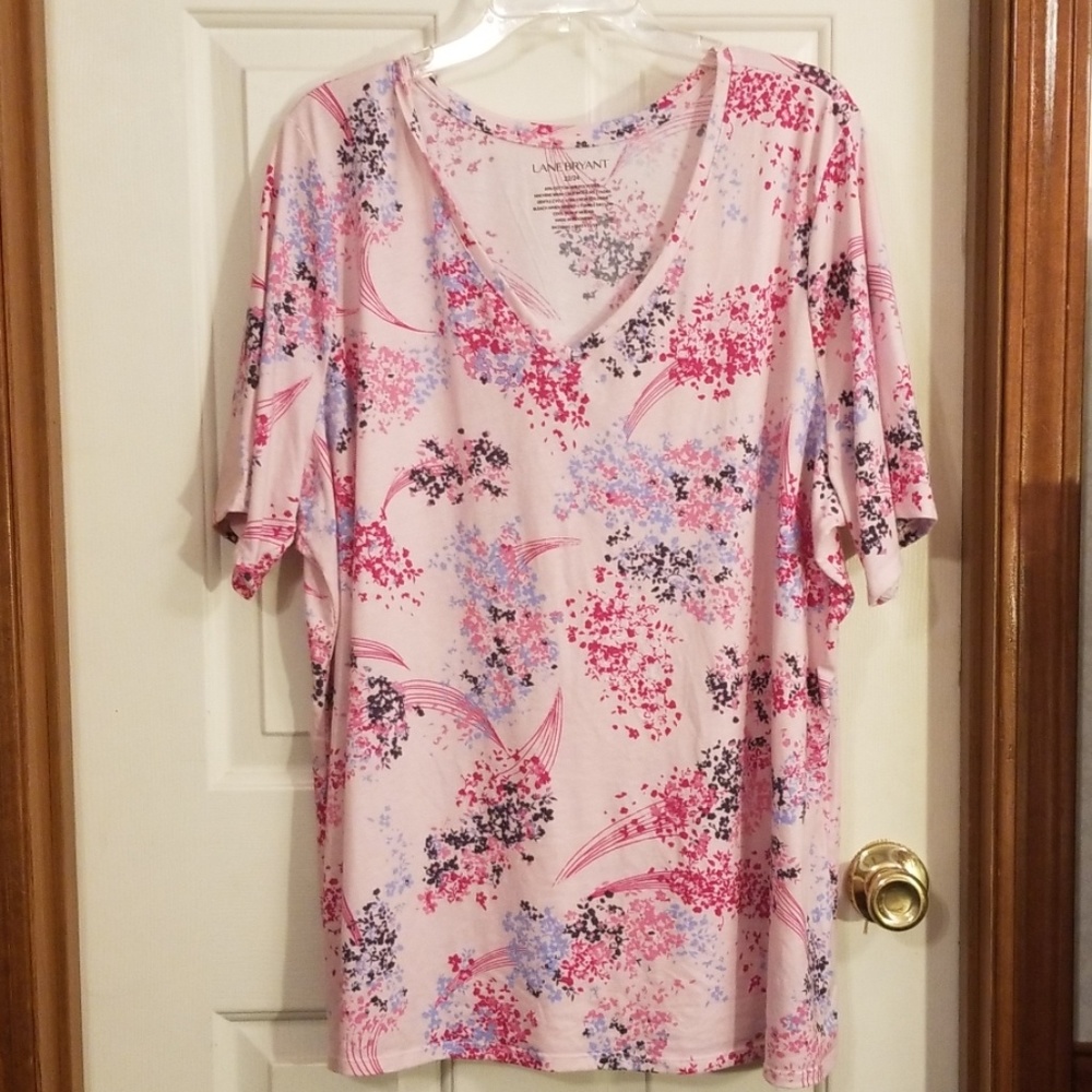 Lane Bryant pink and blue SS tee. Sz 22/24.